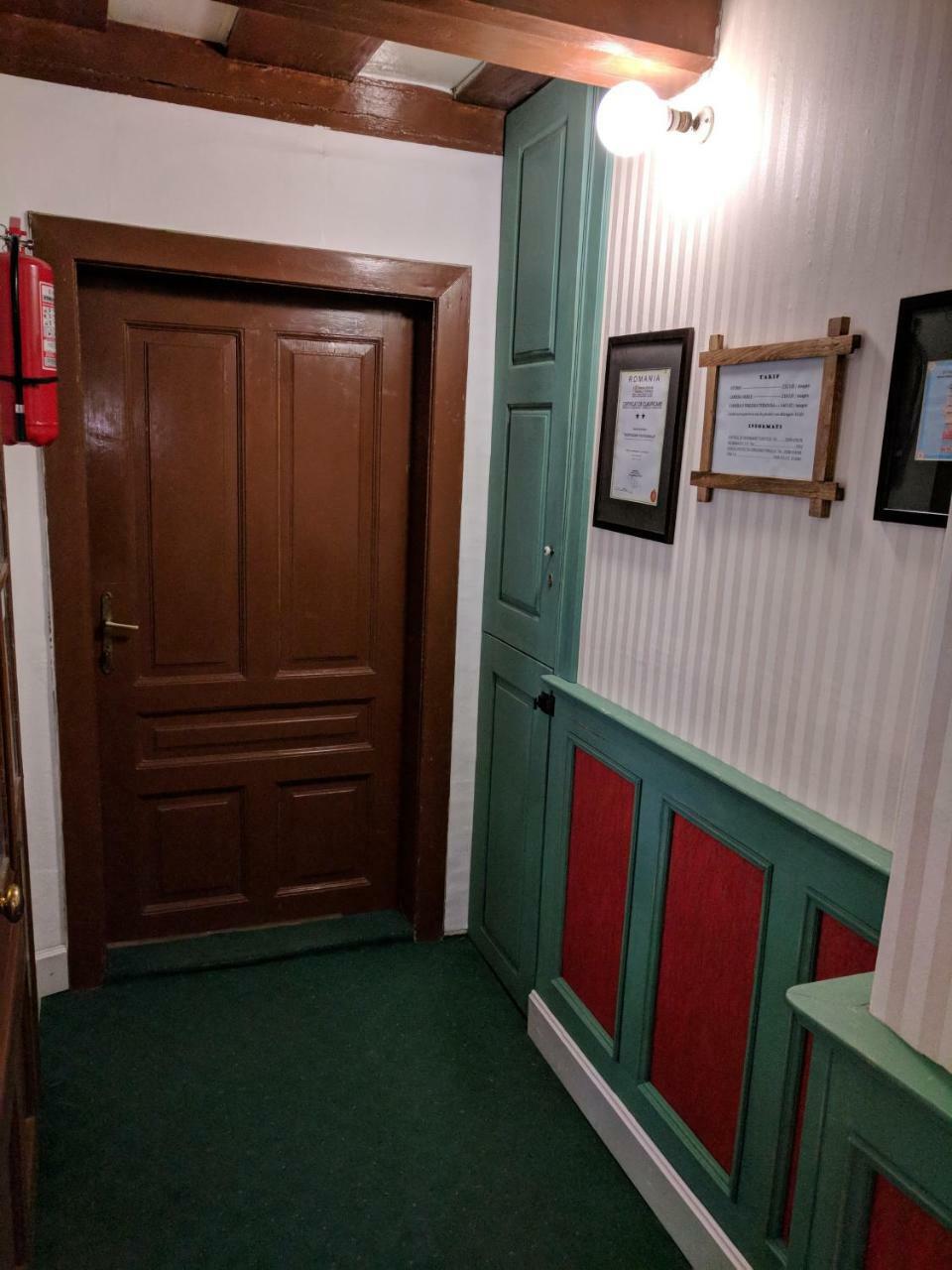 Guesthouse Postavarului Braşov Esterno foto